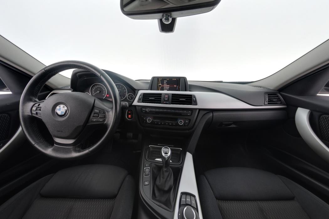 BMW 320 2012