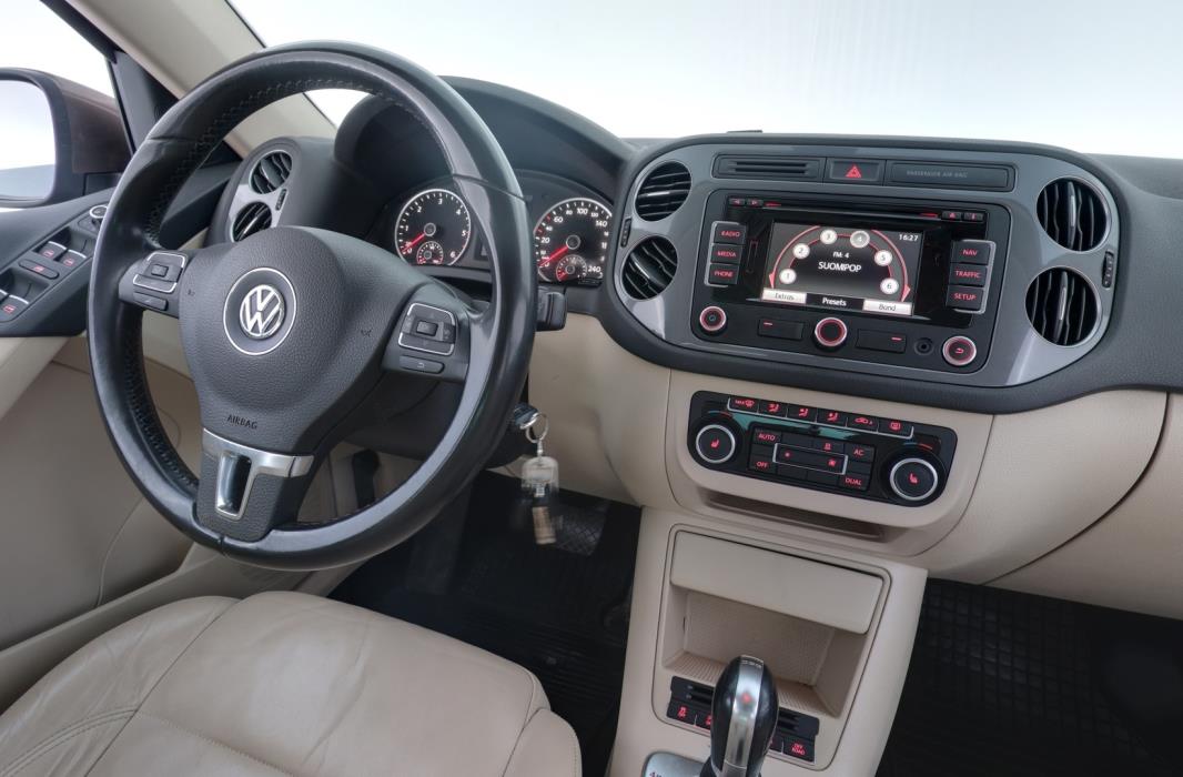 VOLKSWAGEN Tiguan 2012