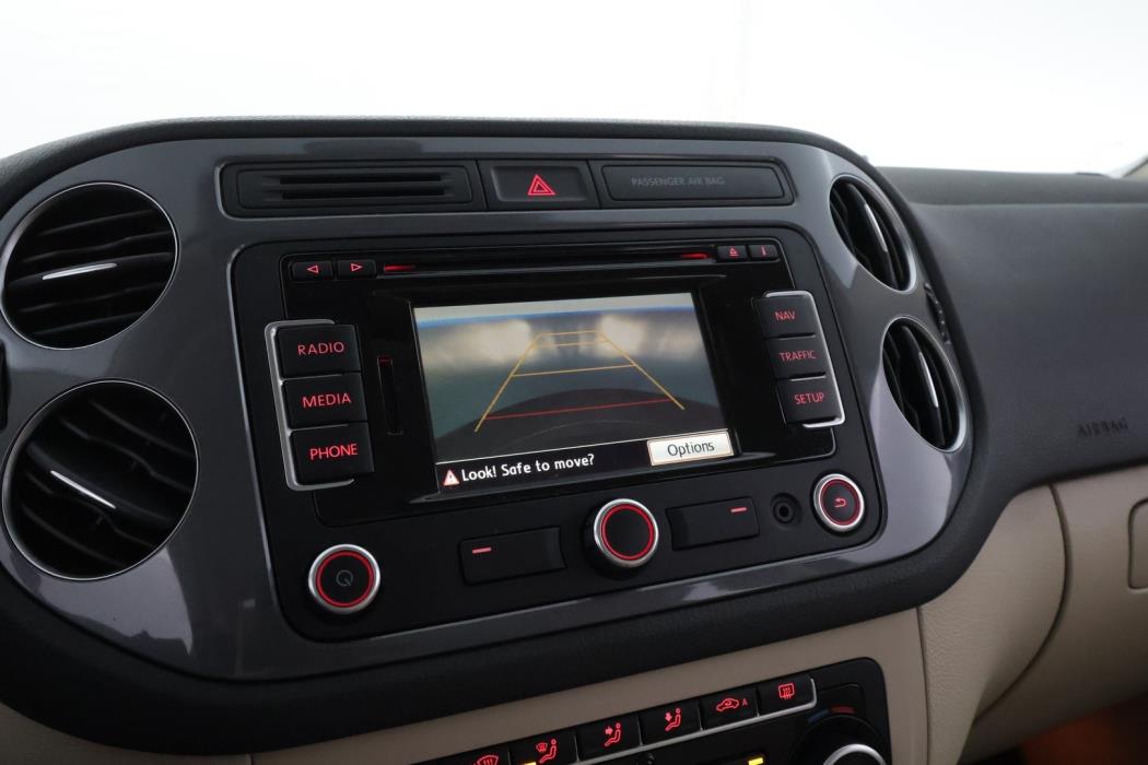 VOLKSWAGEN Tiguan 2012