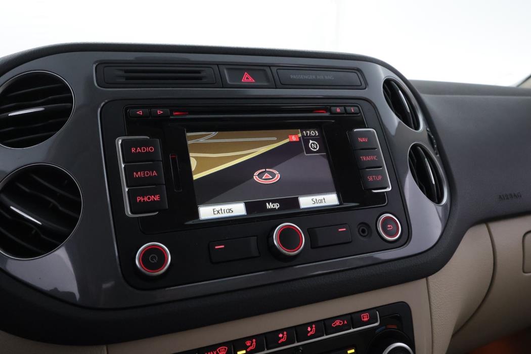 VOLKSWAGEN Tiguan 2012