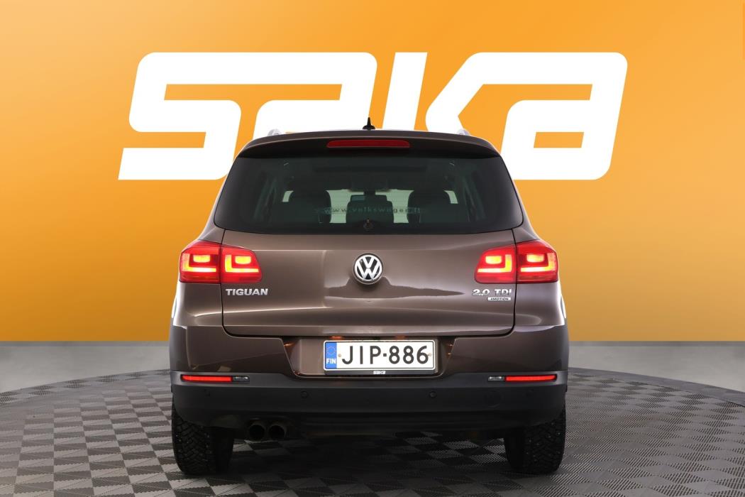 VOLKSWAGEN Tiguan 2012