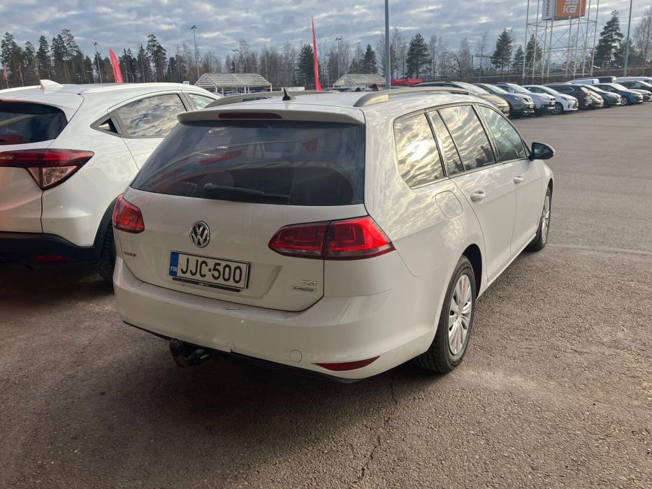 VOLKSWAGEN Golf 2014