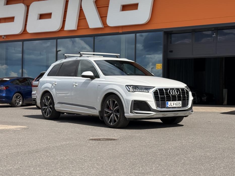 AUDI Q7 2021