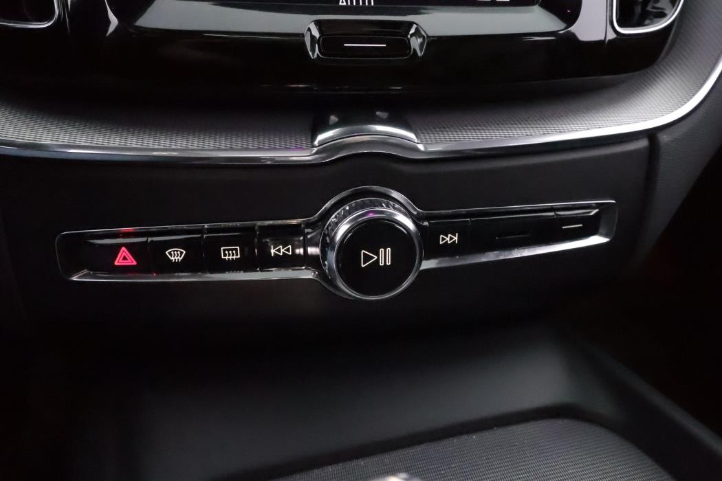 VOLVO XC60 2020