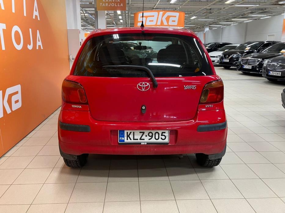 TOYOTA Yaris 2004