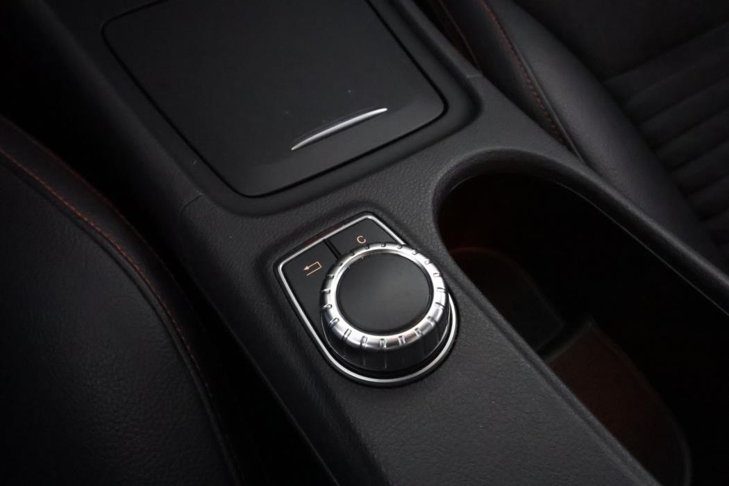 MERCEDES-BENZ CLA 2013
