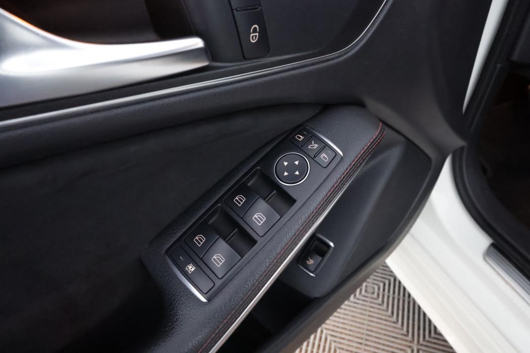 MERCEDES-BENZ CLA 2013