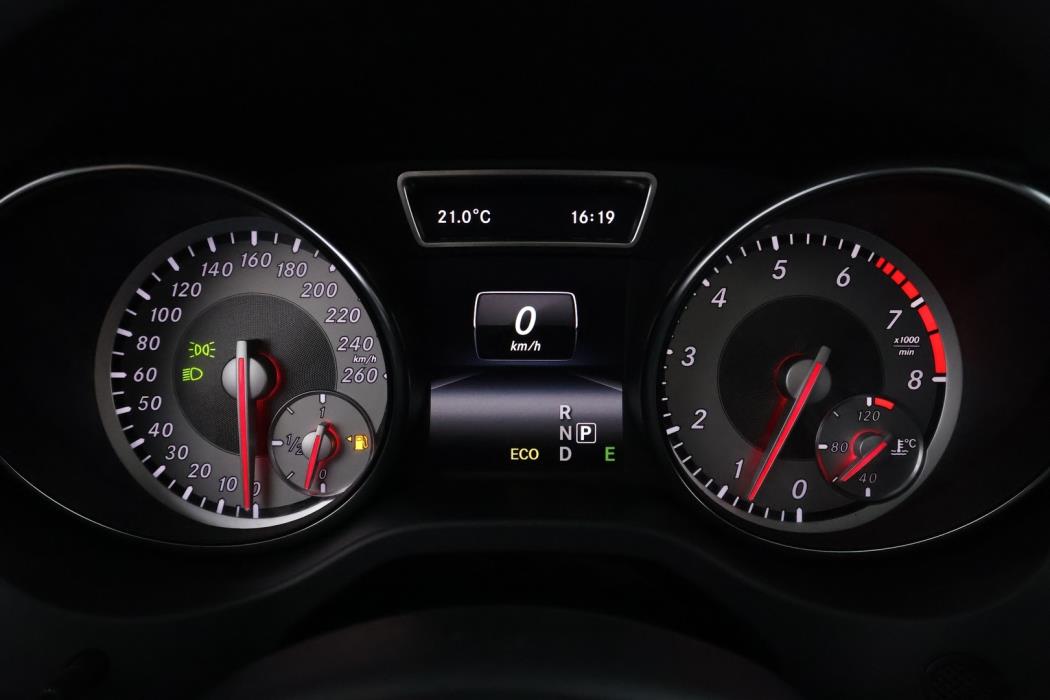 MERCEDES-BENZ CLA 2013