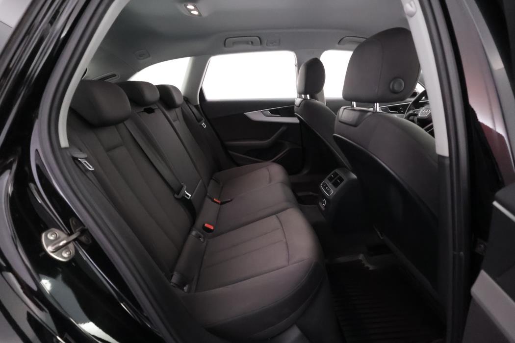 AUDI A4 2016