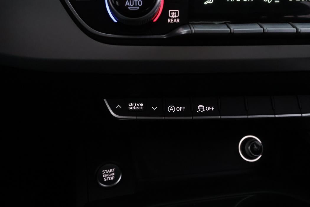 AUDI A4 2016