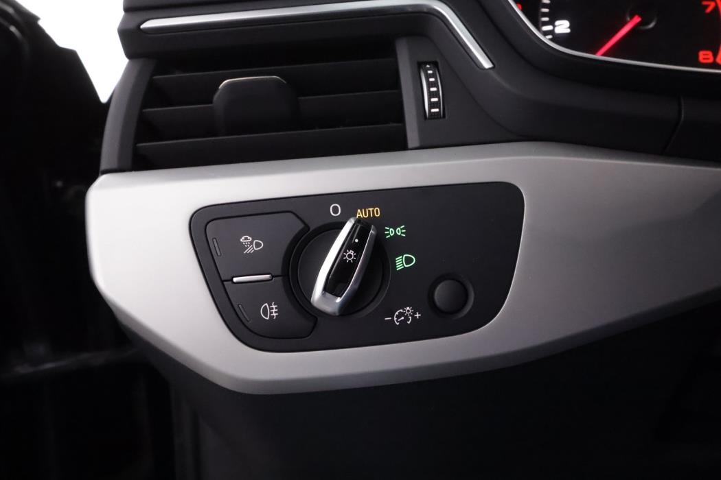 AUDI A4 2016