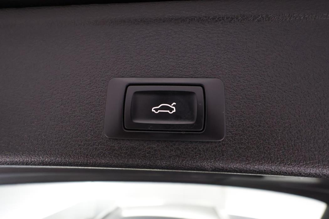 AUDI A4 2016