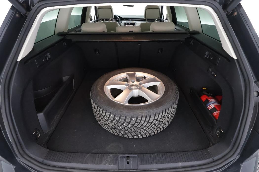VOLKSWAGEN Passat 2019