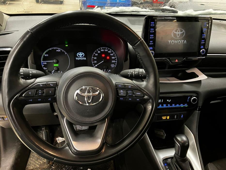 TOYOTA Yaris 2023