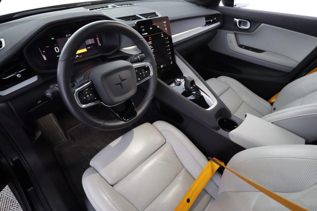 POLESTAR 2 2024