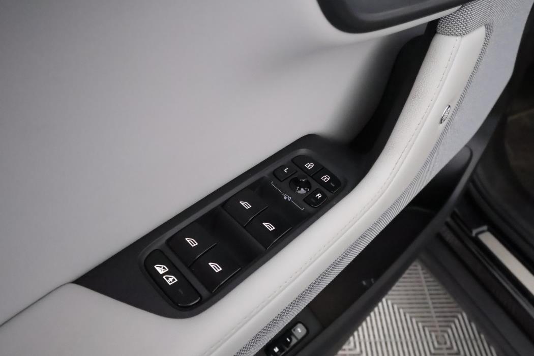 POLESTAR 2 2024