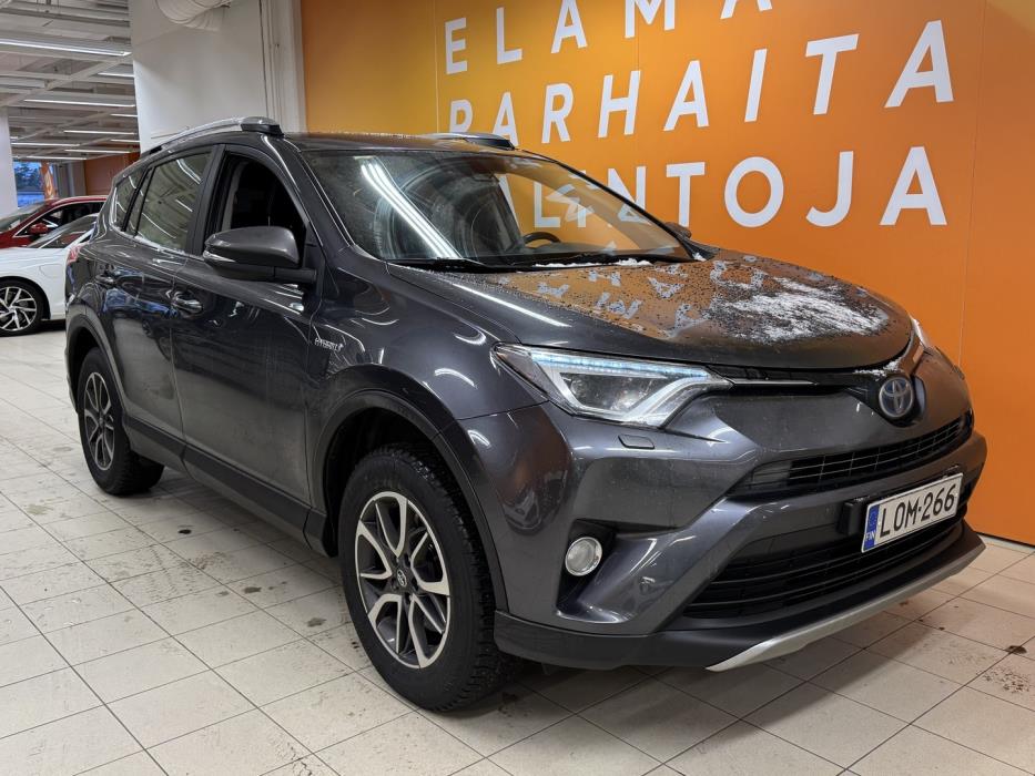 TOYOTA RAV4 2018