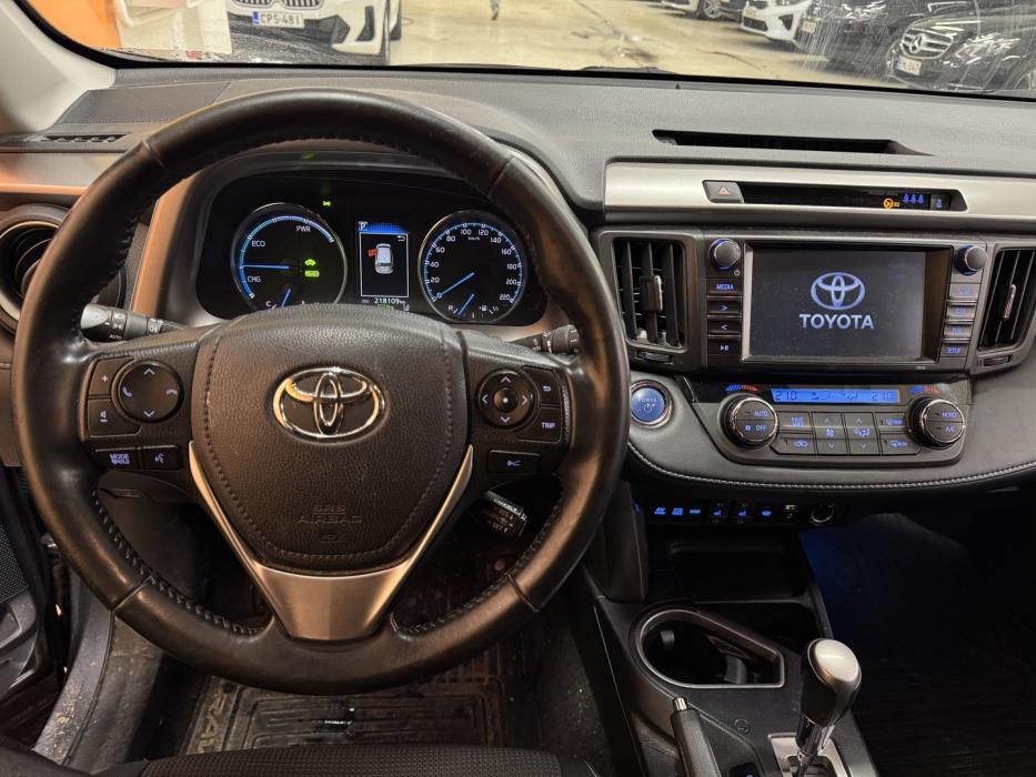 TOYOTA RAV4 2018