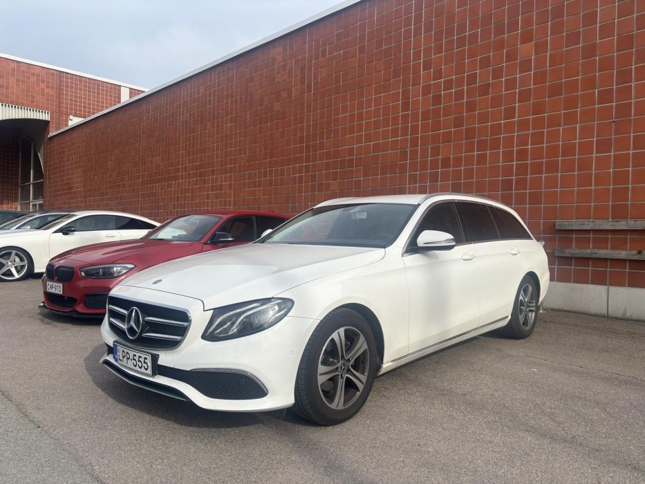 MERCEDES-BENZ E 2019