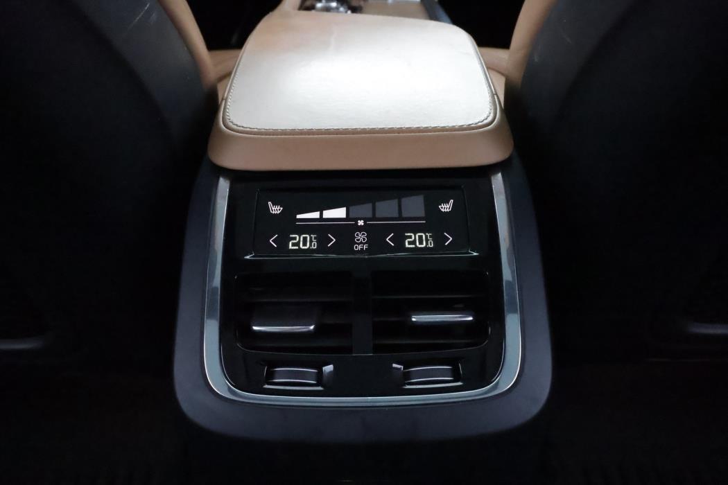 VOLVO XC90 2016