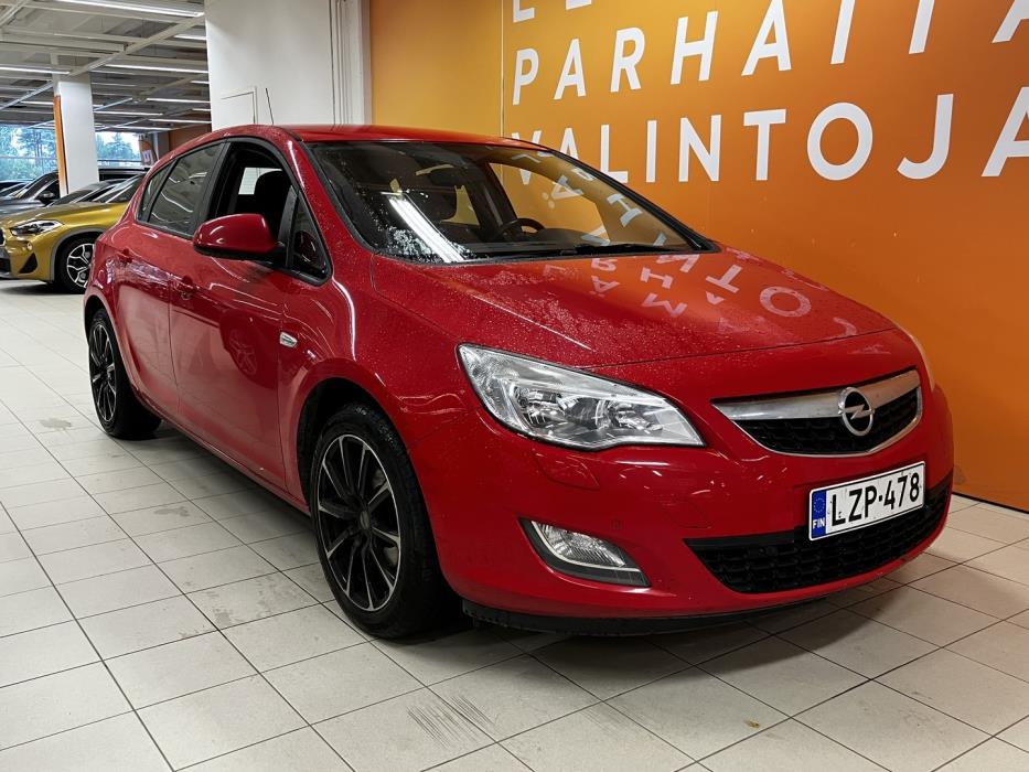 OPEL Astra 2012