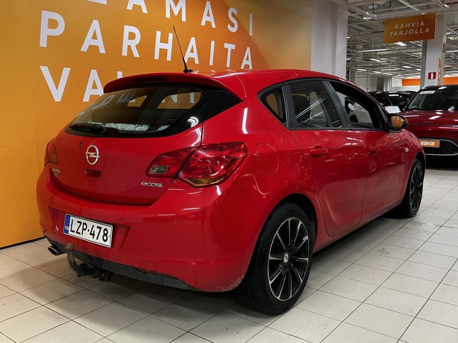 OPEL Astra 2012