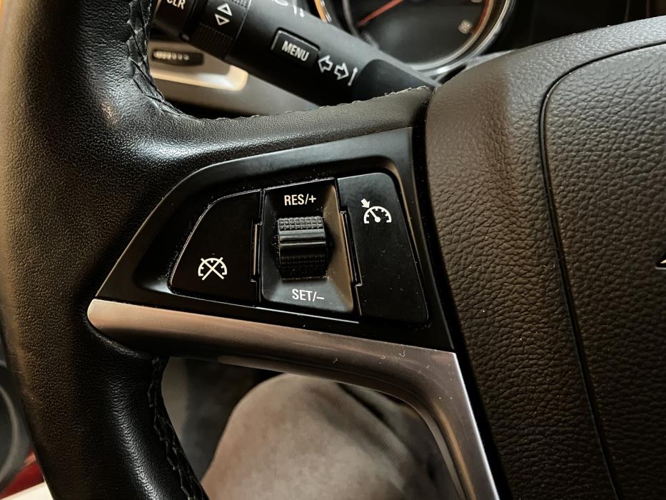 OPEL Astra 2012