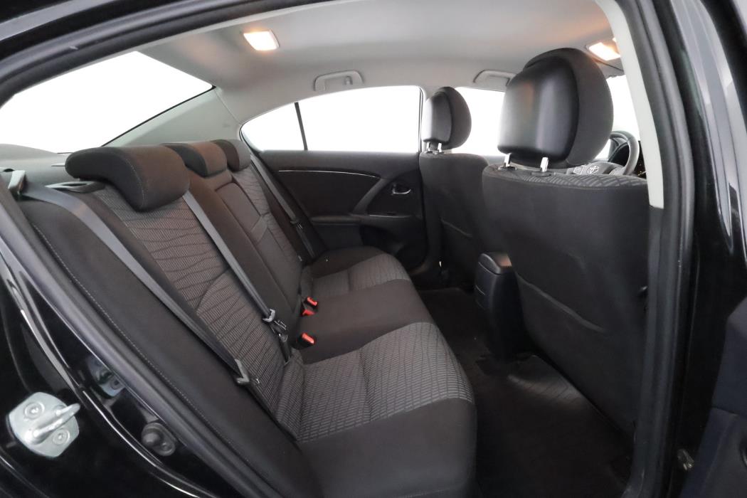 TOYOTA Avensis 2011