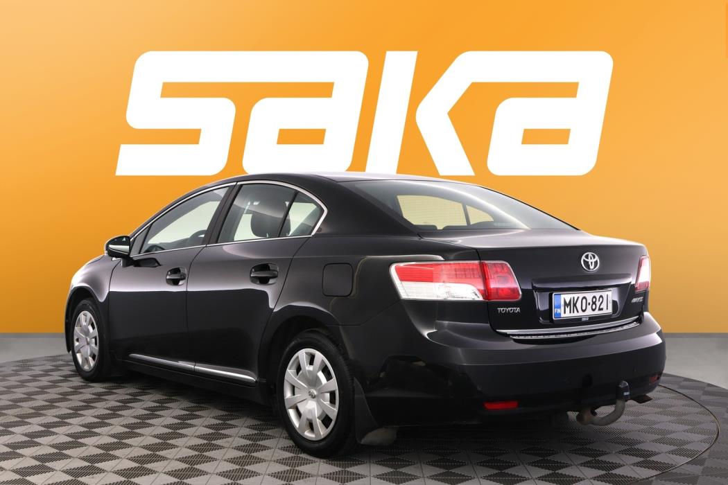 TOYOTA Avensis 2011