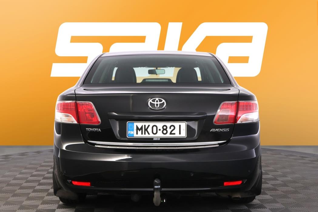 TOYOTA Avensis 2011