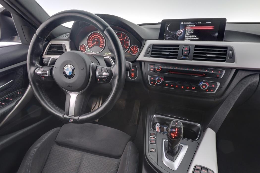 BMW 330 2013