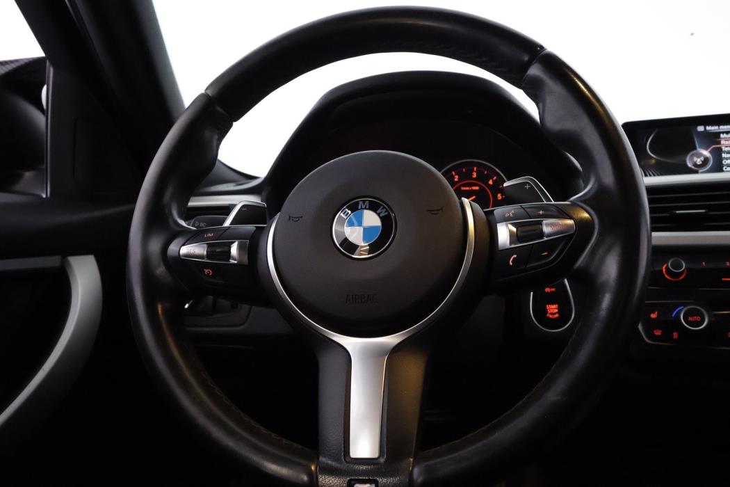 BMW 330 2013
