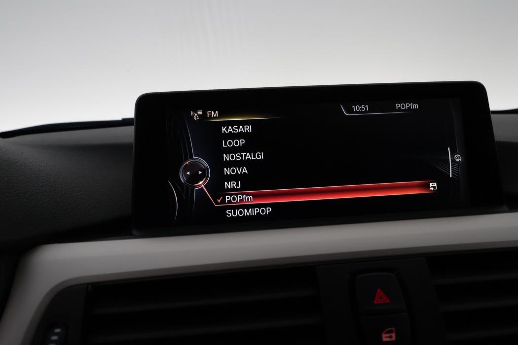 BMW 330 2013