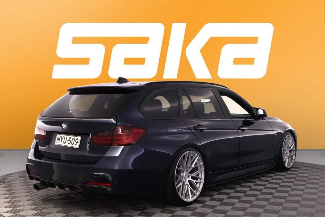 BMW 330 2013
