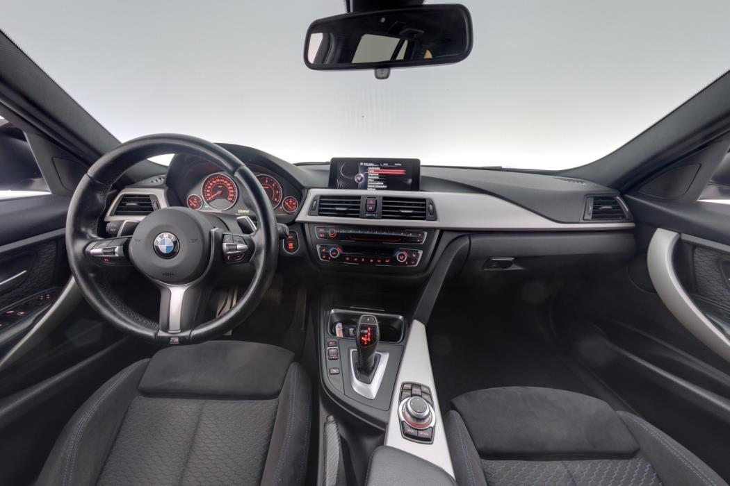 BMW 330 2013