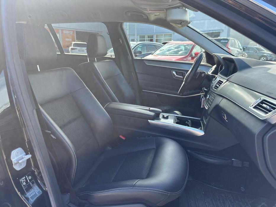 MERCEDES-BENZ E 2016