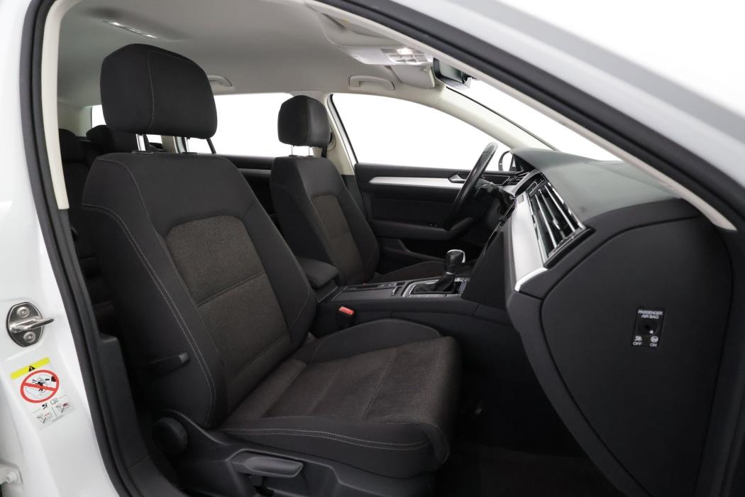 VOLKSWAGEN Passat 2019