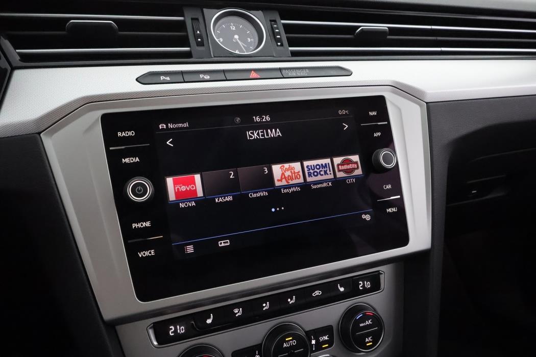 VOLKSWAGEN Passat 2019