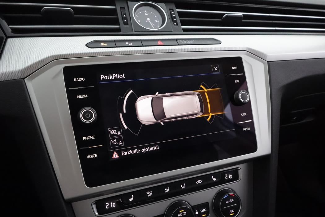 VOLKSWAGEN Passat 2019