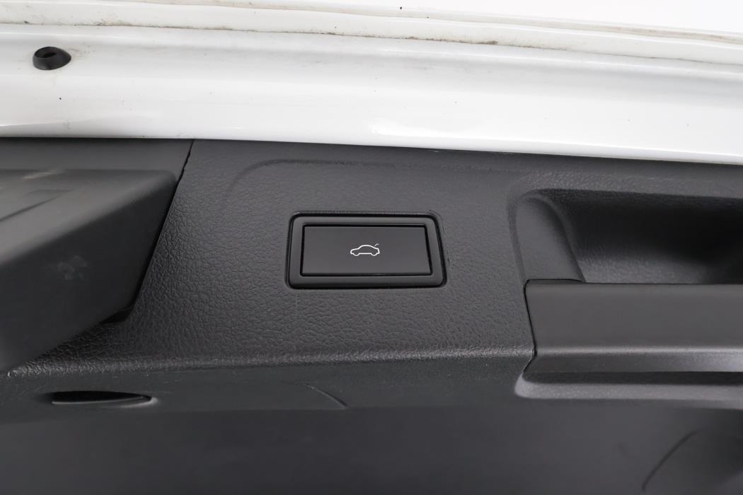 VOLKSWAGEN Passat 2019