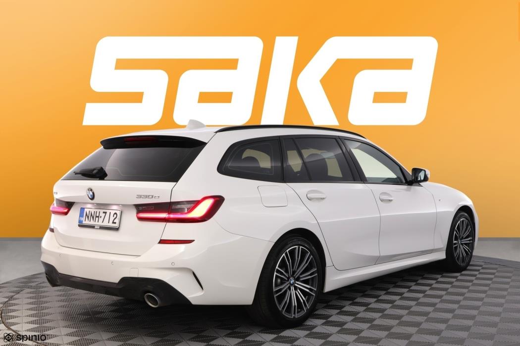 BMW 330 2021