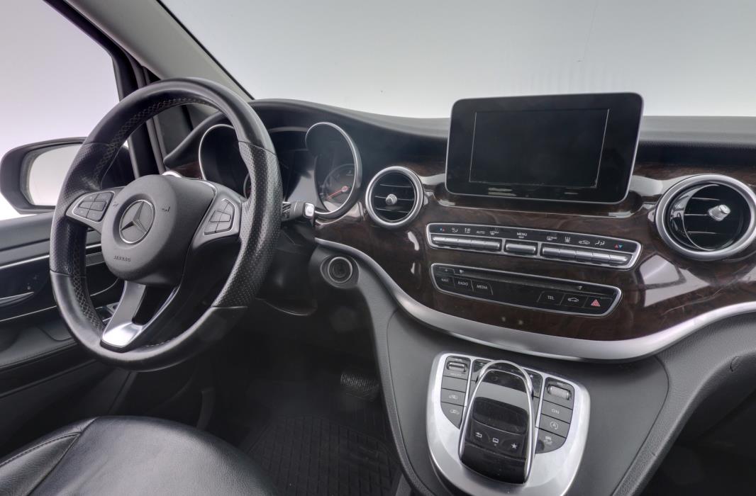 MERCEDES-BENZ V 2016