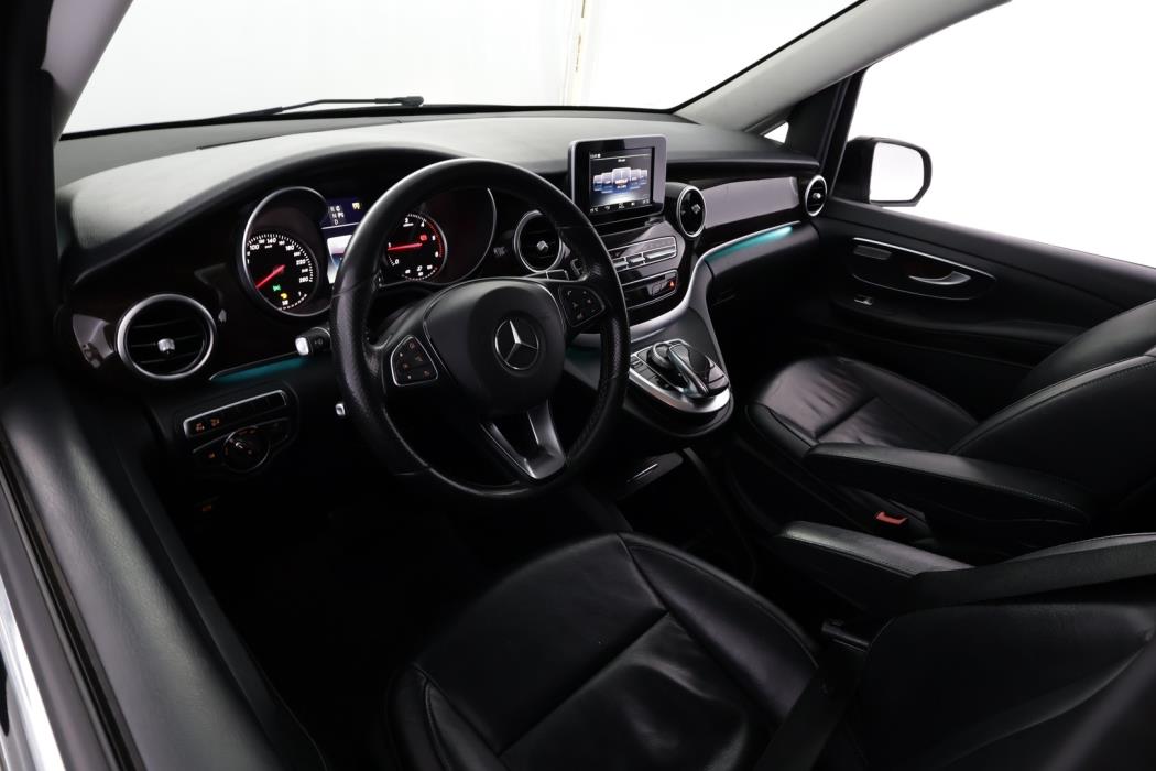MERCEDES-BENZ V 2016