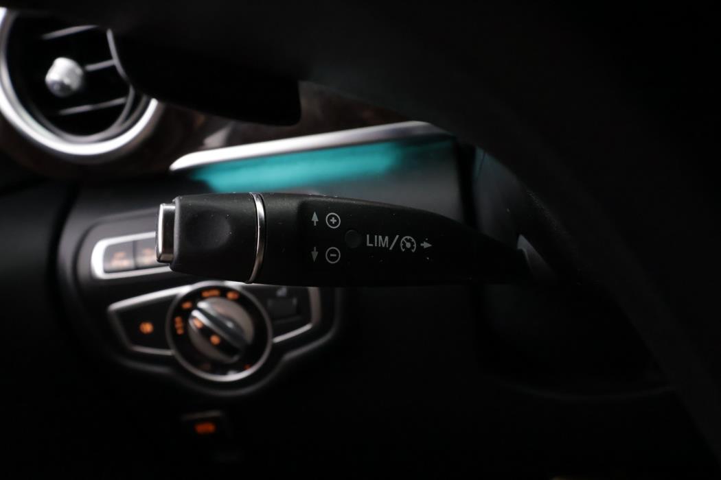 MERCEDES-BENZ V 2016