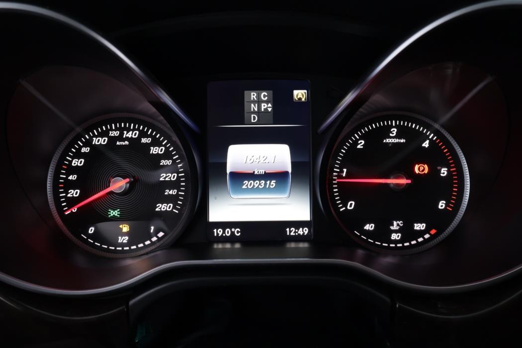 MERCEDES-BENZ V 2016