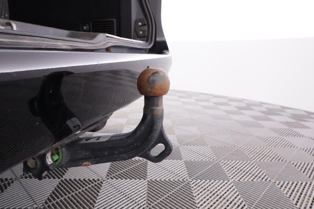 MERCEDES-BENZ V 2016
