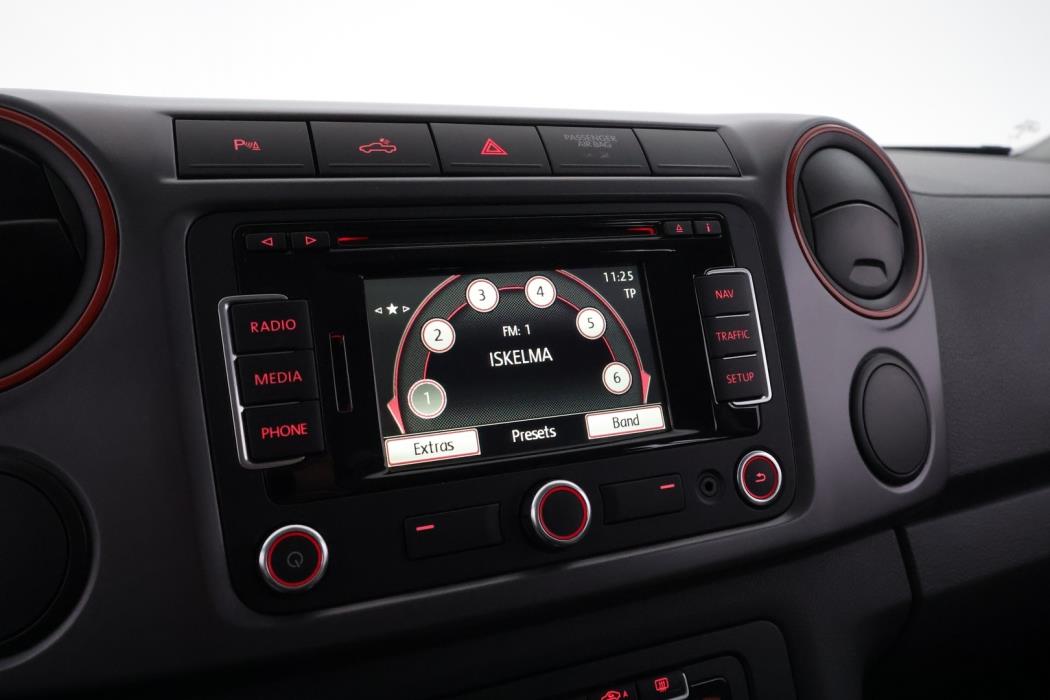 VOLKSWAGEN Amarok 2014