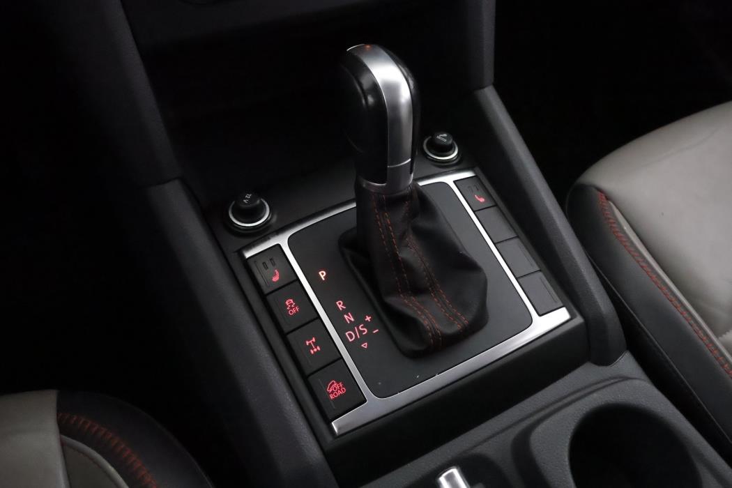 VOLKSWAGEN Amarok 2014