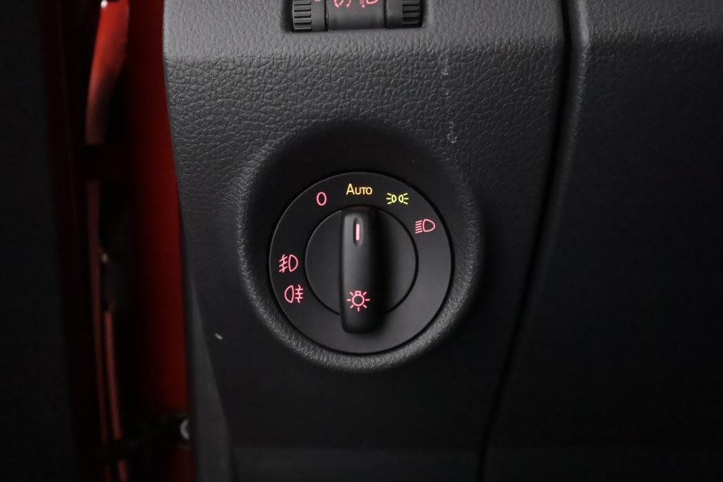 VOLKSWAGEN Amarok 2014