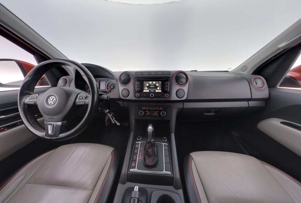 VOLKSWAGEN Amarok 2014